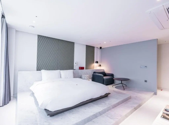 Suite with balcony