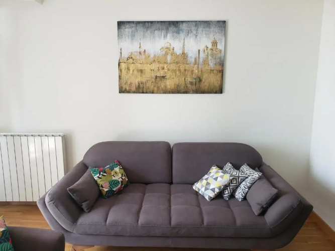 B-G Waterfront Apartment