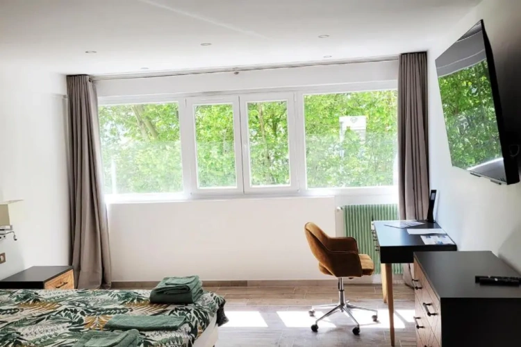 2 Bedrooms Apartment