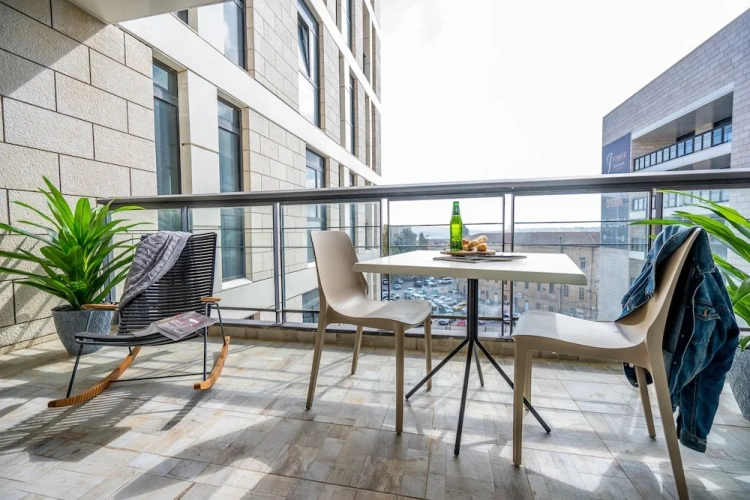 Deluxe Apartment