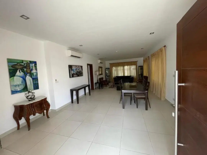 Spectacular Deluxe Suite Available
