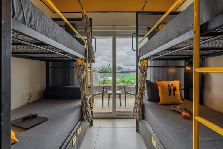 Bed in Dorm with balcony and with view
