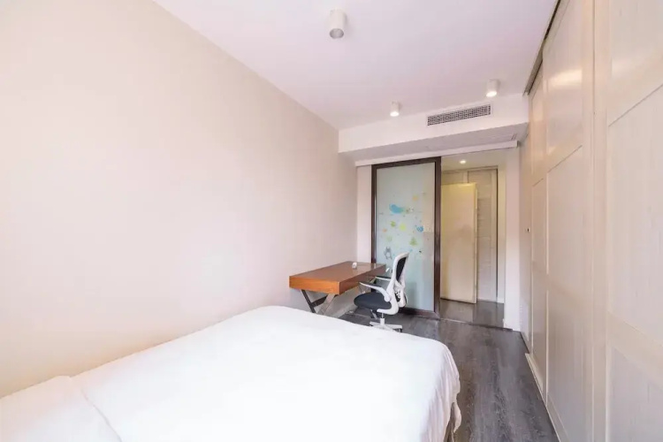 Tyms Luxury 3BR 2BA APT Riverside