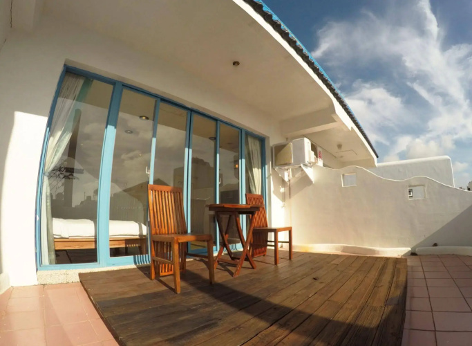 Blue Sea Hotel