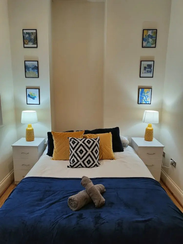 Newhall Street Apartment
