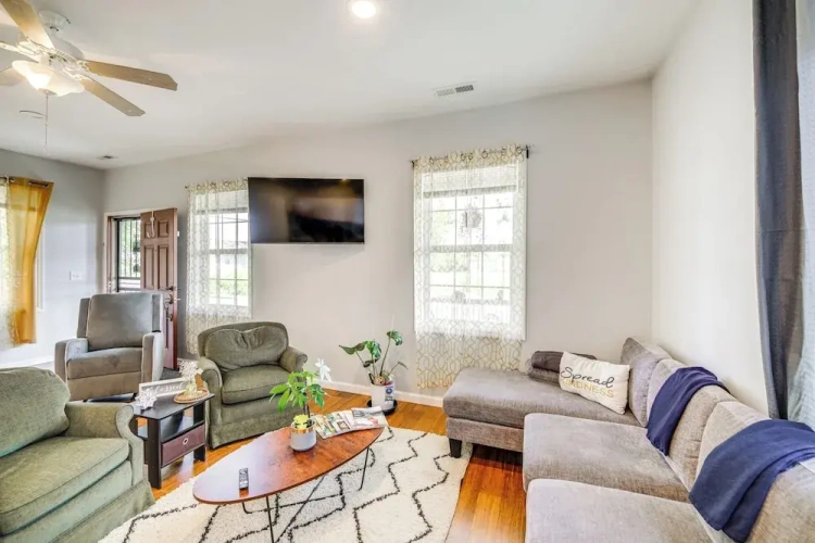 3 Bedrooms Cottage