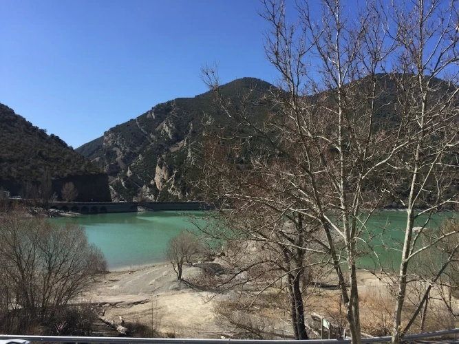 1 Bedroom Apartment with lake view