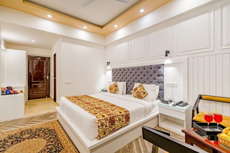 Executive Double room with balcony and with mountain view
