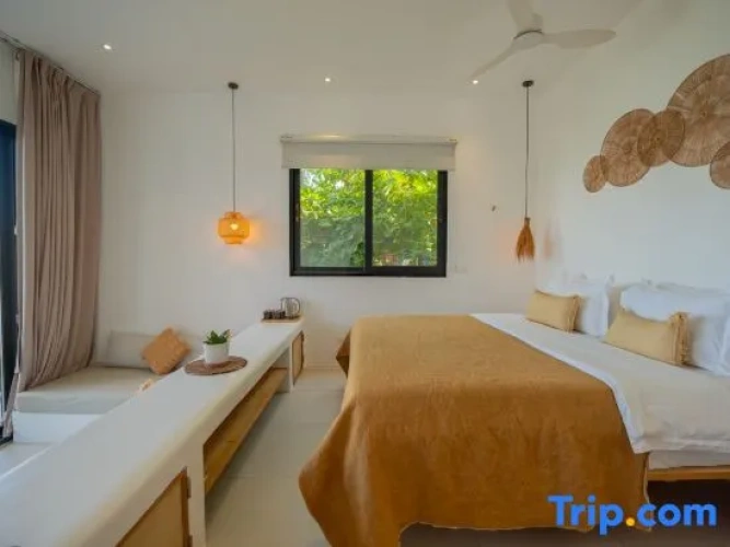 Deluxe Double room with balcony and with sea view