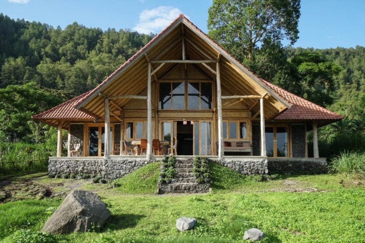2 Bedrooms Chalet