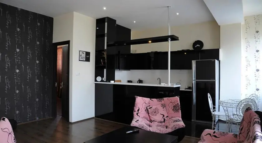 Flat Afaqidze