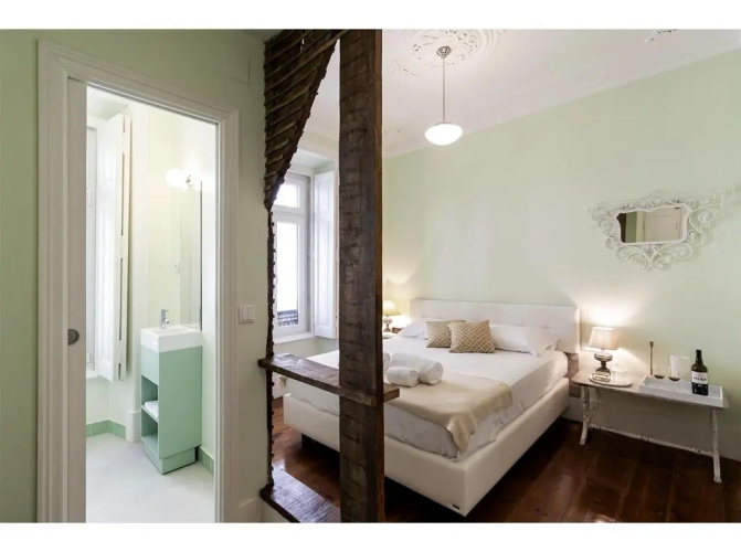 1898 Home & Suites