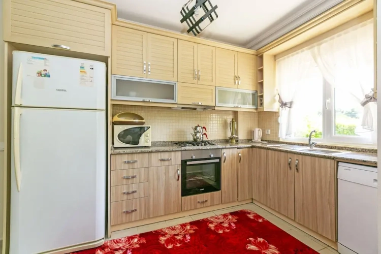 4 Bedrooms Villa