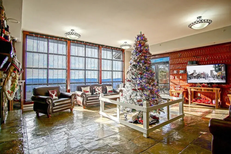 Rimfire 151- 152 Unique 2 Br Condo