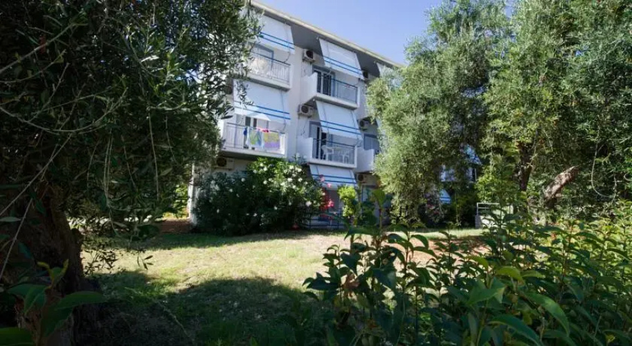Studios Avra