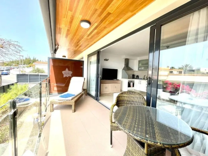 Deluxe Apartment