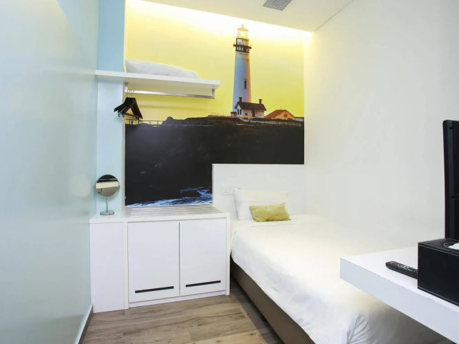J8 Hotel