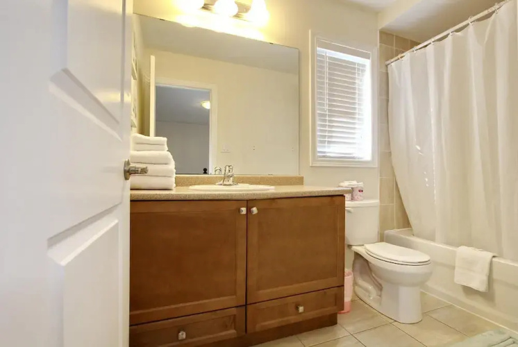 Executive Suite at Brampton House