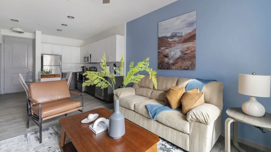 2 Bedrooms Apartment