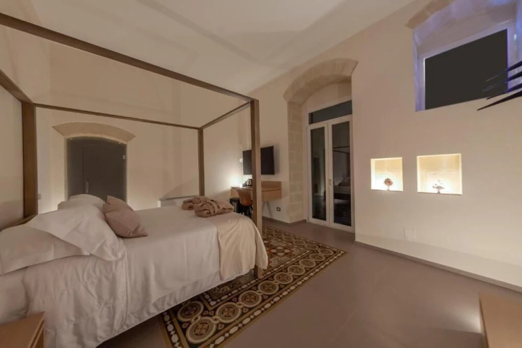 METEORON Luxury Rooms