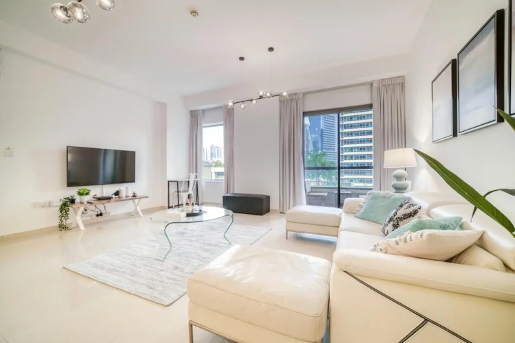 JBR Gem Spacious 1BR Apt With Balcony