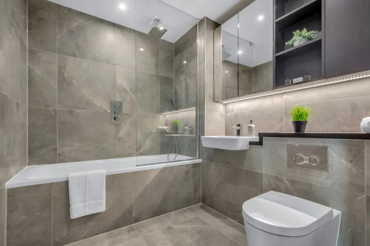 Modern One & Two Bedrooms Flat in North Acton close to Ealing