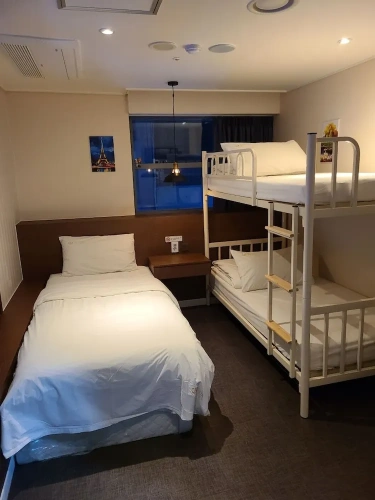 Triple room