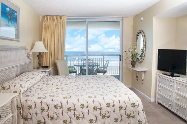 Crescent Shores