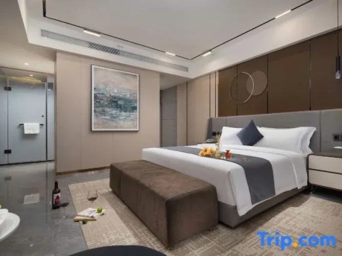Luxury Suite