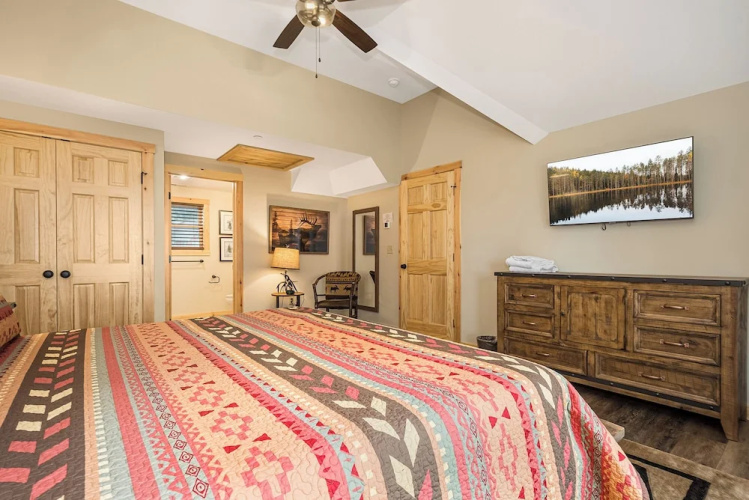 Longview Lodge by Taylor Made Deep Creek