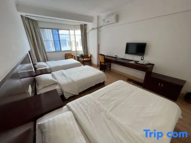 Economy Triple room