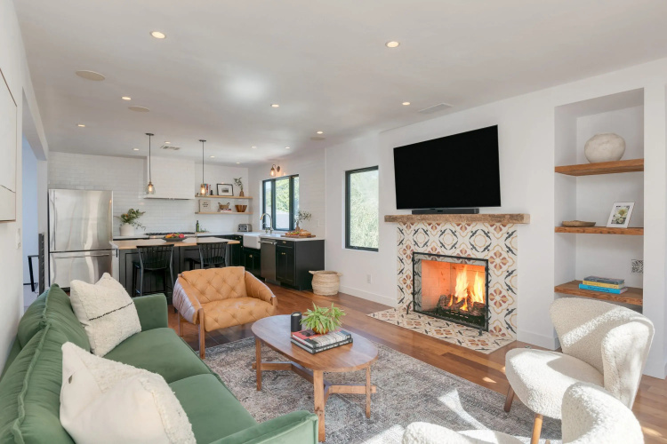 Silver Screen by Avantstay Luxe Backyard Escape