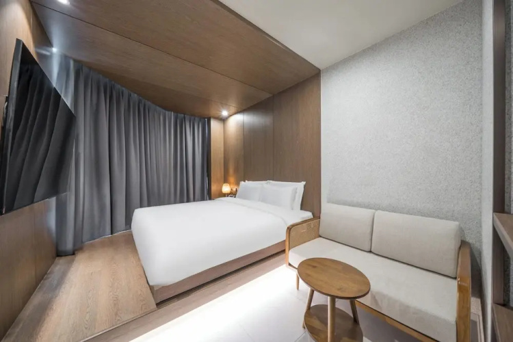Giant Hotel