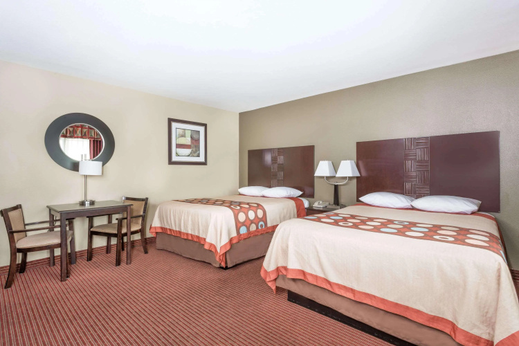 Super 8 by Wyndham Phoenix Downtown