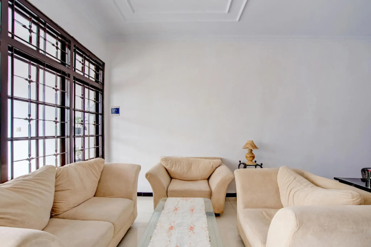 OYO 3467 White Residence