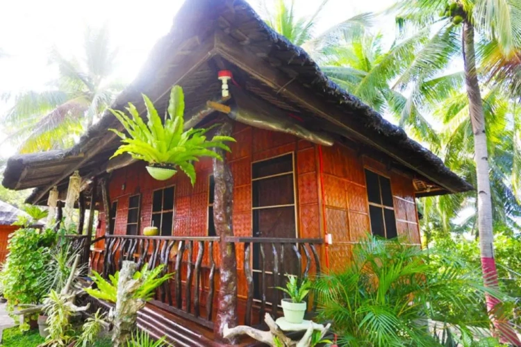 Cottage with balcony and with view