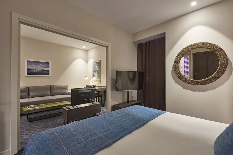 M Suite Hotel