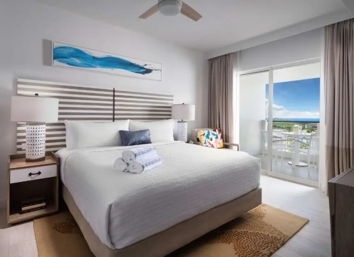 2 Bedrooms Villa with balcony and beachfront