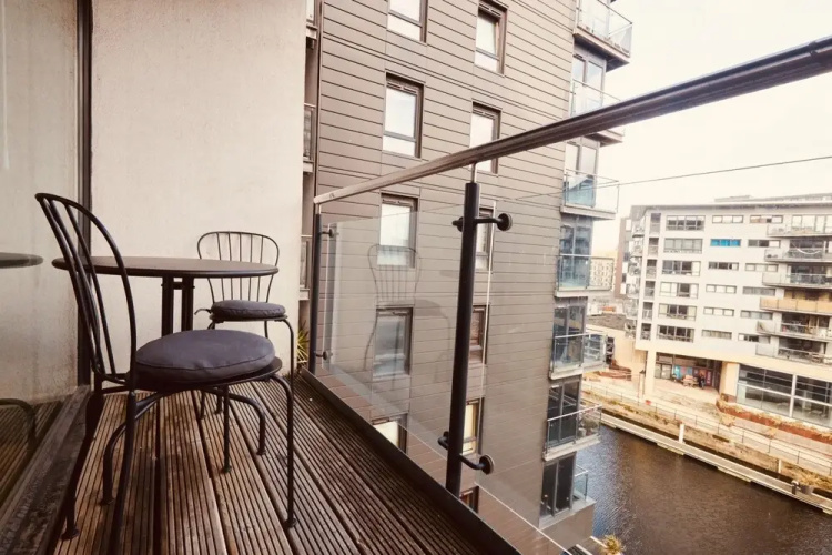 Deluxe City Apt, Beautiful River View,free Parking