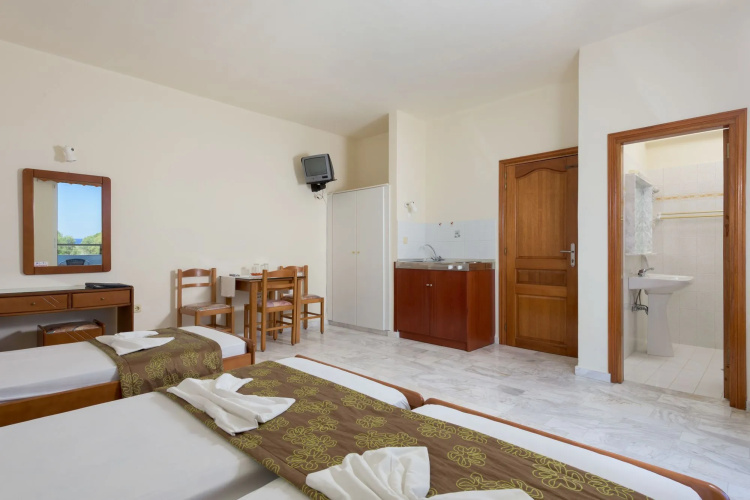 Vlycha Beach Studios & Apartments