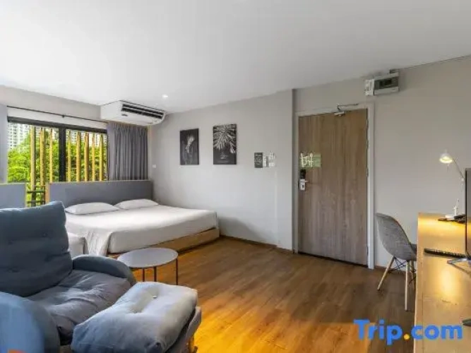 3 Bedrooms Quadruple Cottage