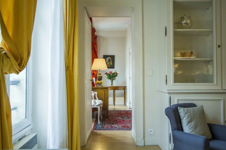 Louvre Paris Guesthouse