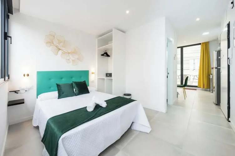 Lemon Apartment & Hotels