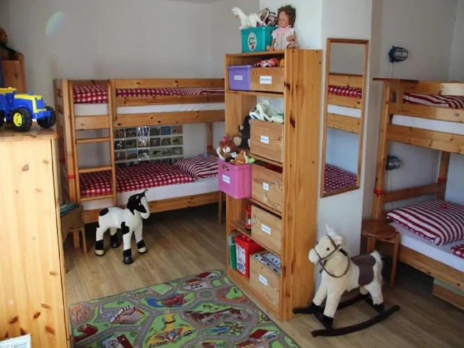 4 Bedrooms Cottage