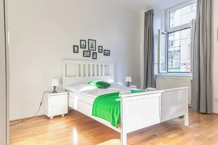 3BR Belvedere Bookable for Long Stays