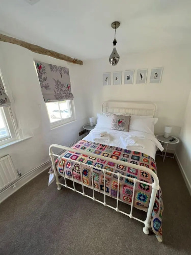 2 Bed Grade 2 - Dates Back to 1500's