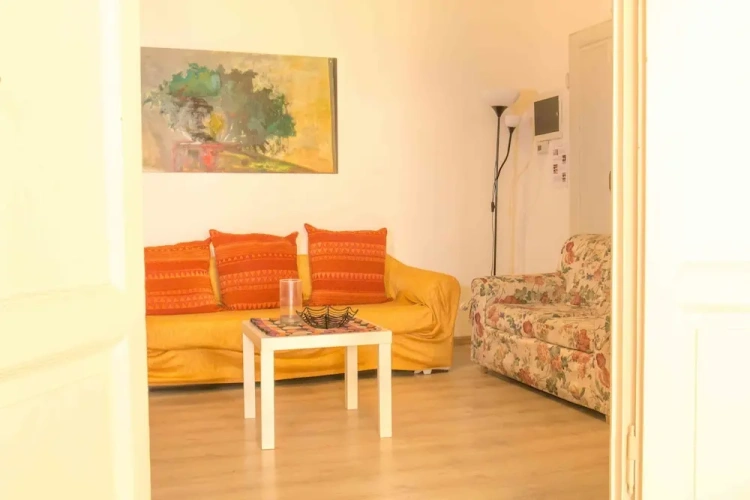 4 Bedrooms Apartment