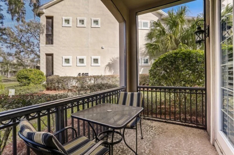 2106 Summerwoods