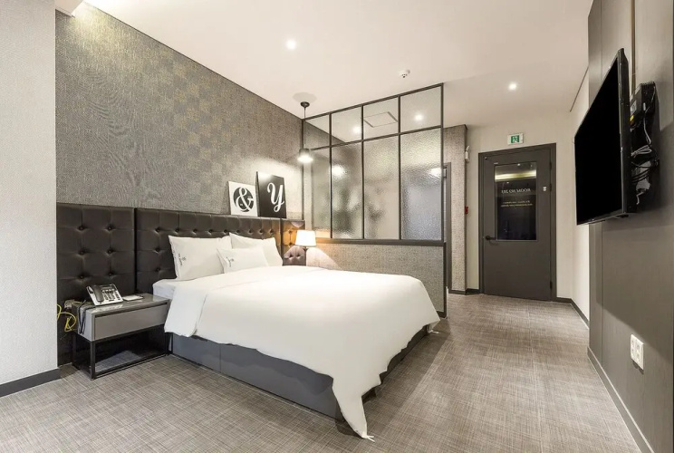 Joy Hotel