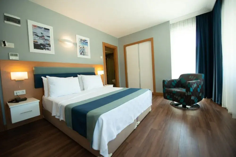 Big Point Hotel